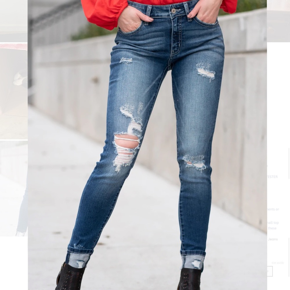 KanCan Mid Rise Skinny Jean